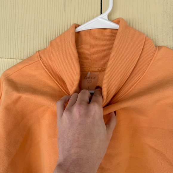 Calia Everyday Fleece Oversized Turtleneck Sweatshirt Apricot Wash - Picture 3 of 4